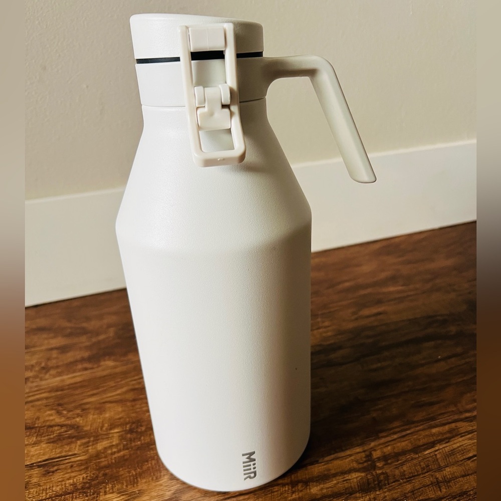 Miir 64oz growler
